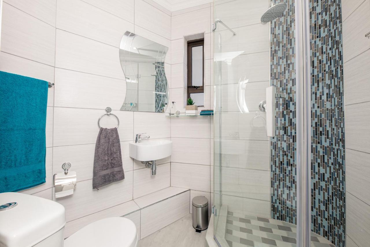 Big Blue Accommodation Bloubergstrand Luaran gambar